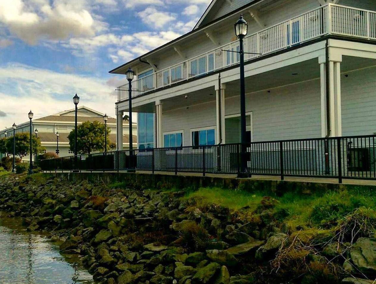 Humboldt Bay Aquatic Center