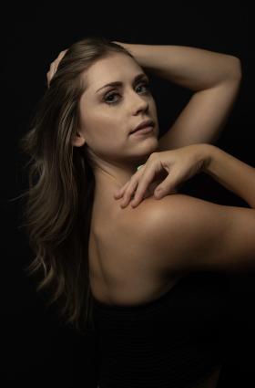 Portrait of Lisa Drew
