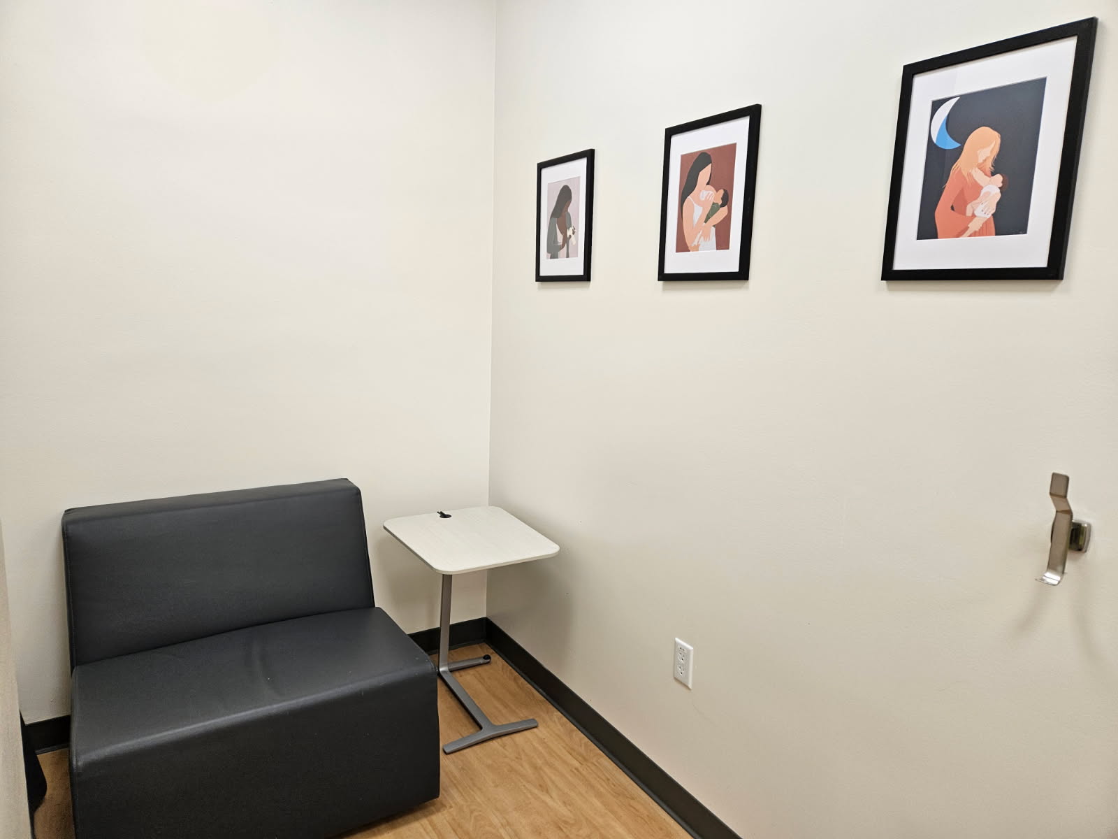 image of sitting area in Lactation Room