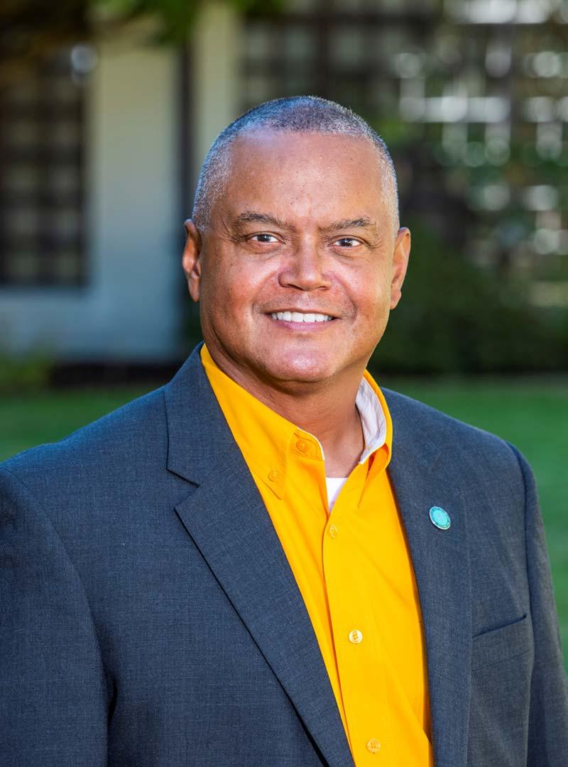 Portrait Tom Jackson, Jr.