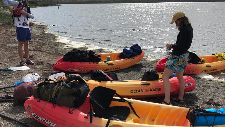 People getting ready to kayak