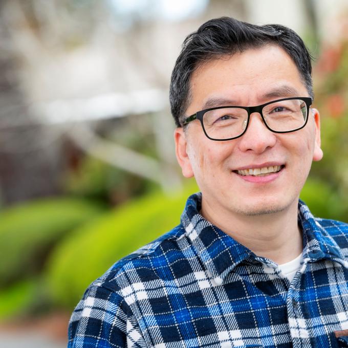 Portrait of Jianmin Zhong Ph.D.