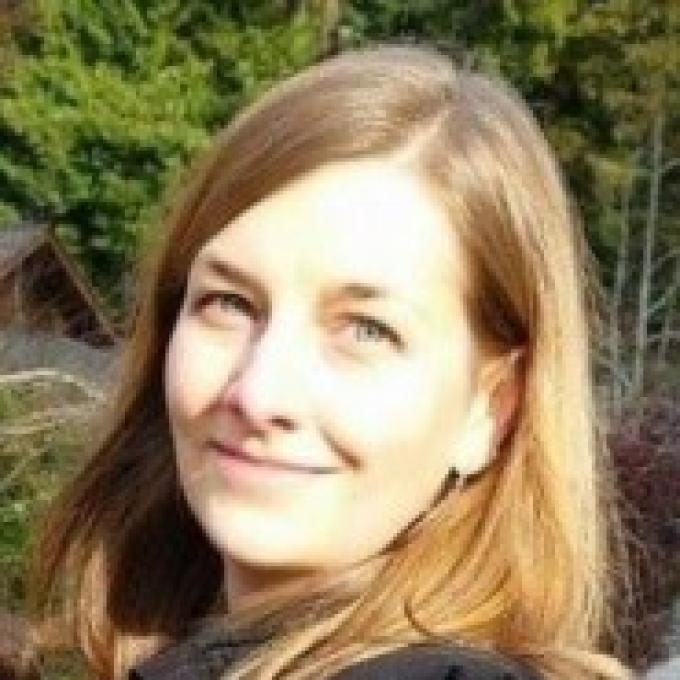Portrait of Sara Hanna