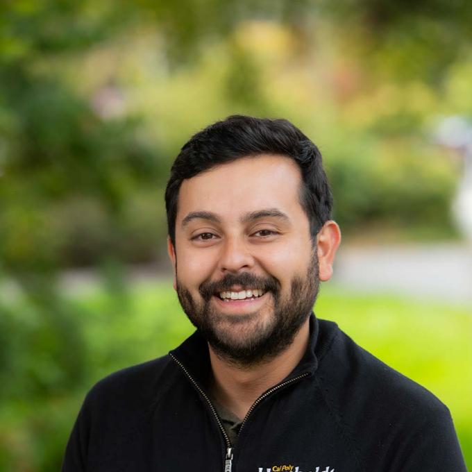 Portrait of Jon Reynoso