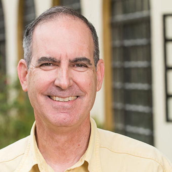 Portrait of Guy Aronoff