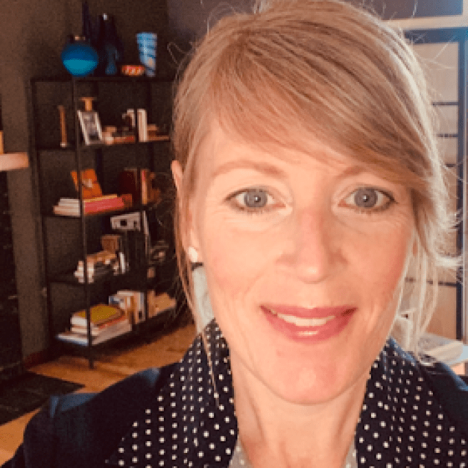 Portrait of Rebecca Robertson