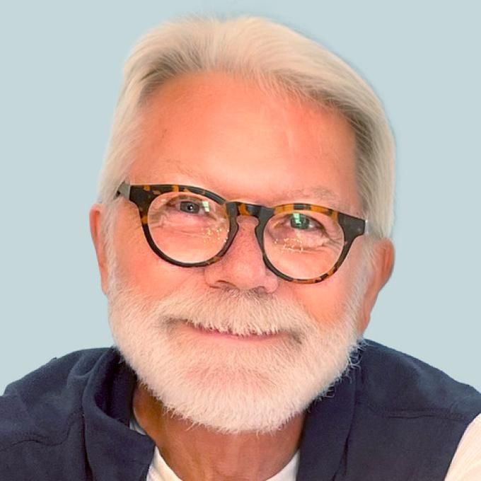 Portrait of Tom Schrader