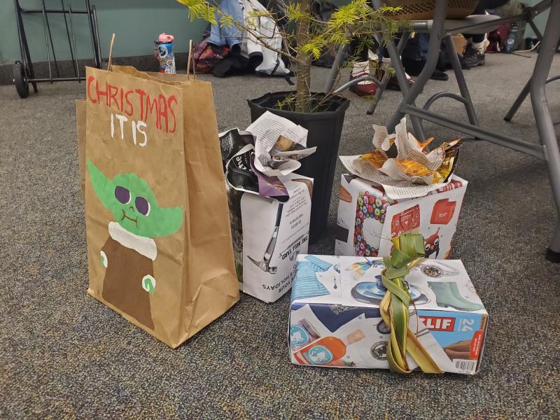 photo from a Merry Wasteless gift wrapping event