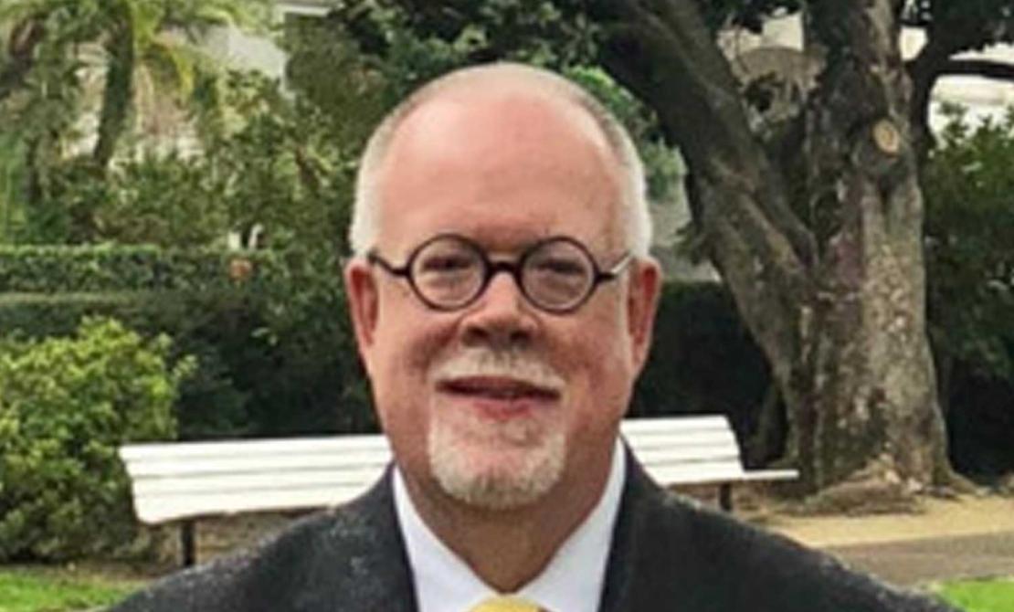 KEET-TV Executive Director David Gordon