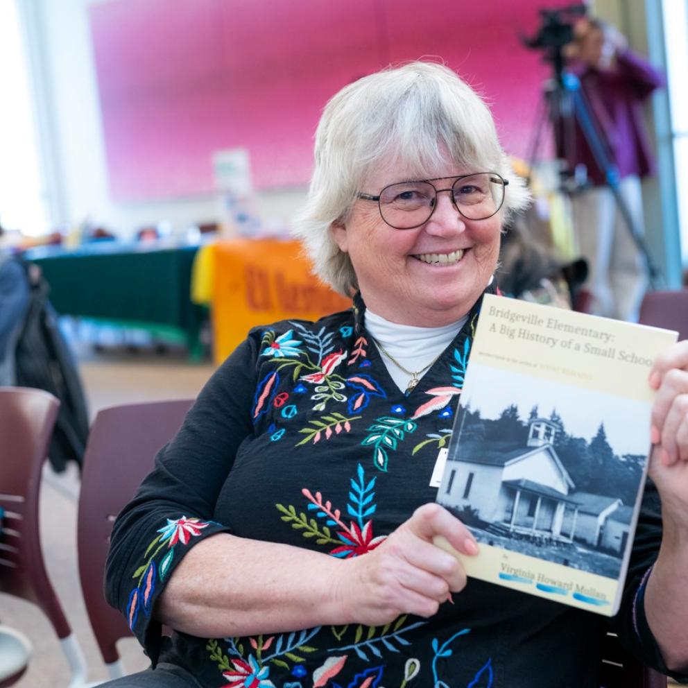 Bridgeville author