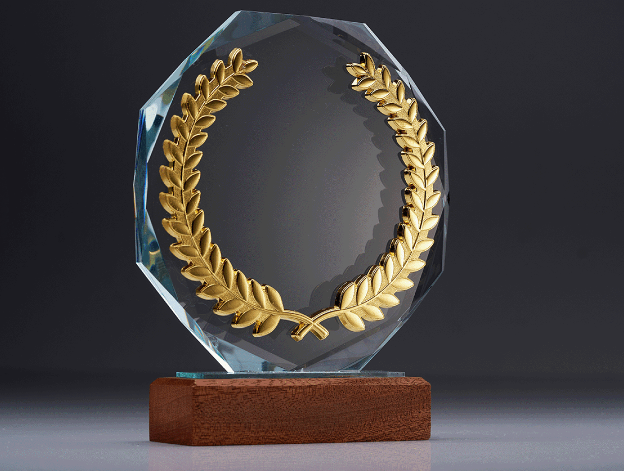 TRUSTEE WENDA FONG AND MR. DANIEL FETTERLY STAFF AWARD