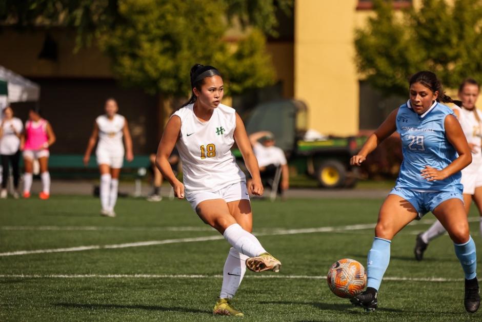 Rhae Chan during game against Sonoma State Rhae Chan during game against Sonoma State