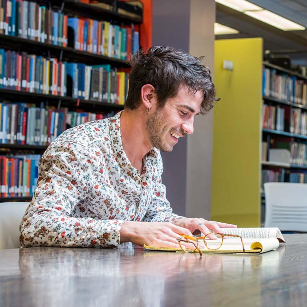 English student in library