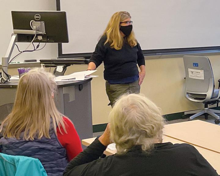 Instructor in front of OLLI students in classroom
